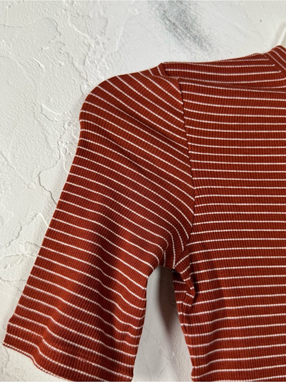 Vince Knit Top Tee Shirt Striped Print Rust Orange White Ribbed Elbow Sleeve - Picture 4 of 7